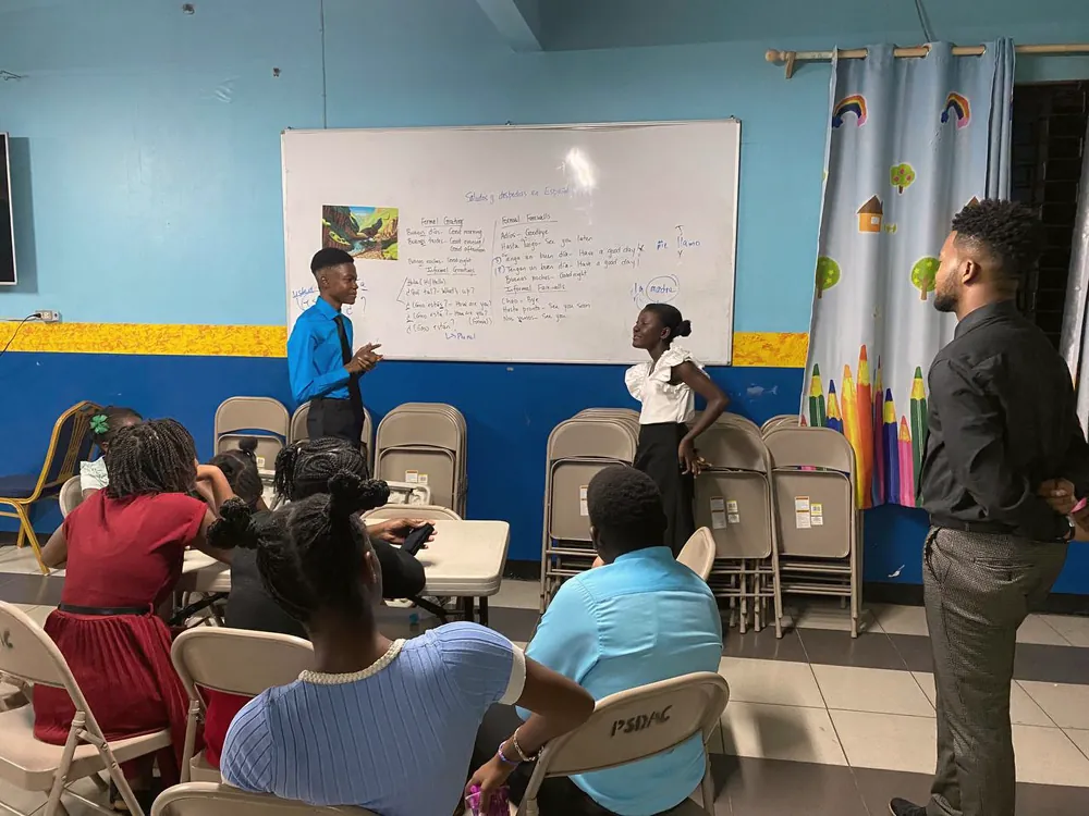 A foreign language class at the whiteboard
